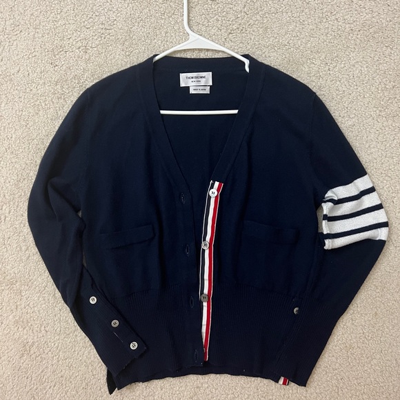 THOM BROWNE NAVY CASHMERE 4-BAR V-NECK CARDIGAN - Picture 5 of 5